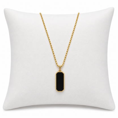 Collar con Colgante Rectangular Negro Color Dorado.