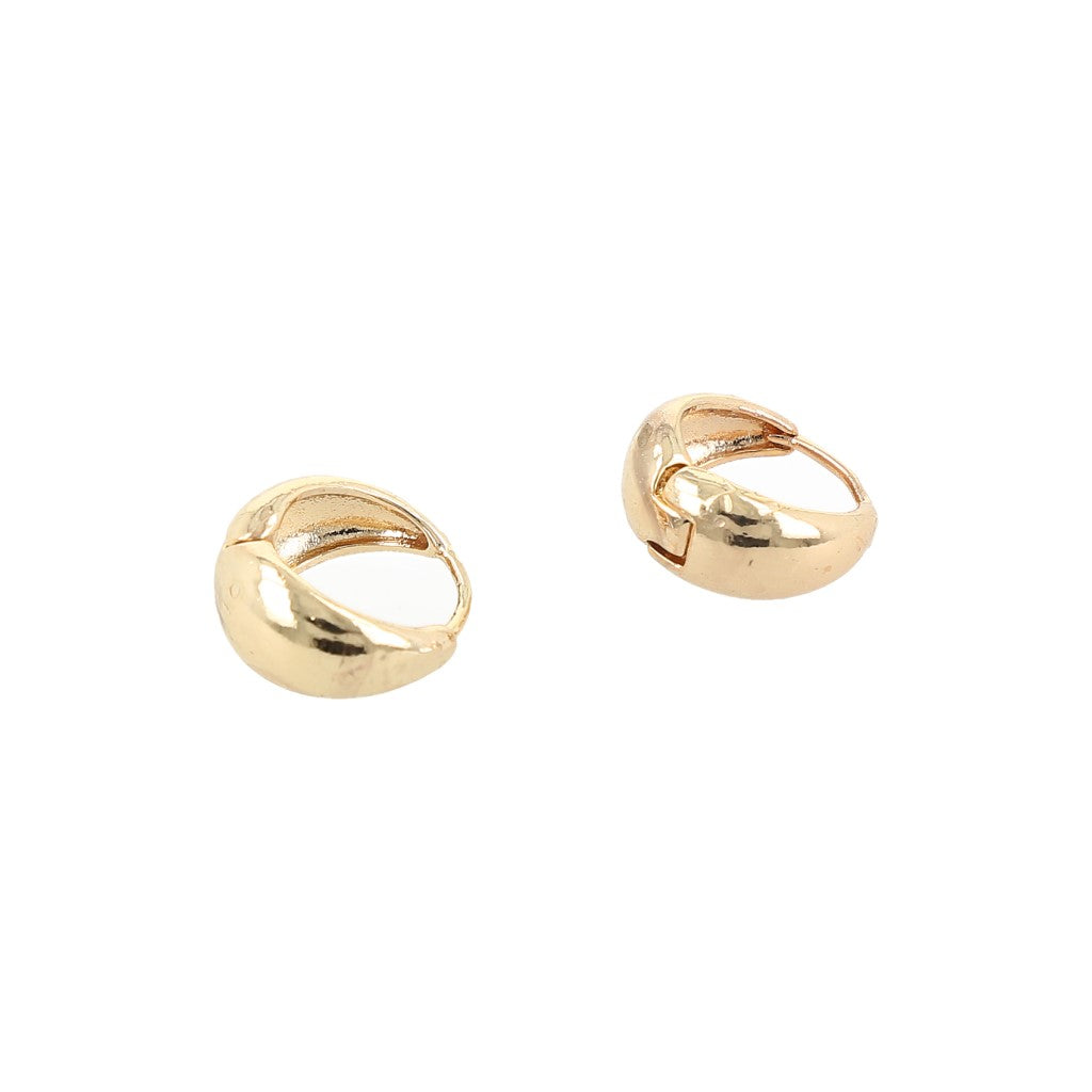 Aretes de aro estilo europeo, dorados.