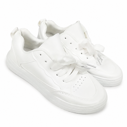 Tenis deportivos blancos de perfil bajo con cordones, talla 37.
