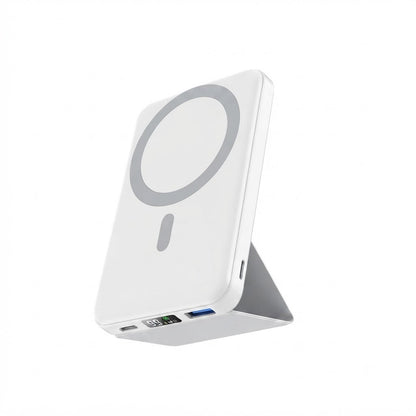 Banco de energía portátil cuenta con tecnología de carga inalámbrica magnética compatible con dispositivos MagSafe.
