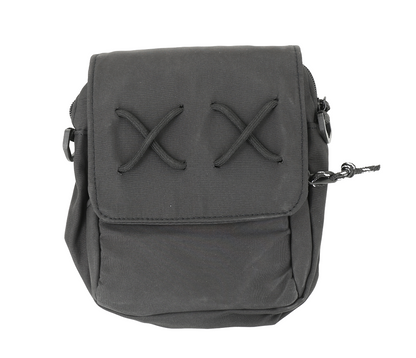 Bolso practico color negro.