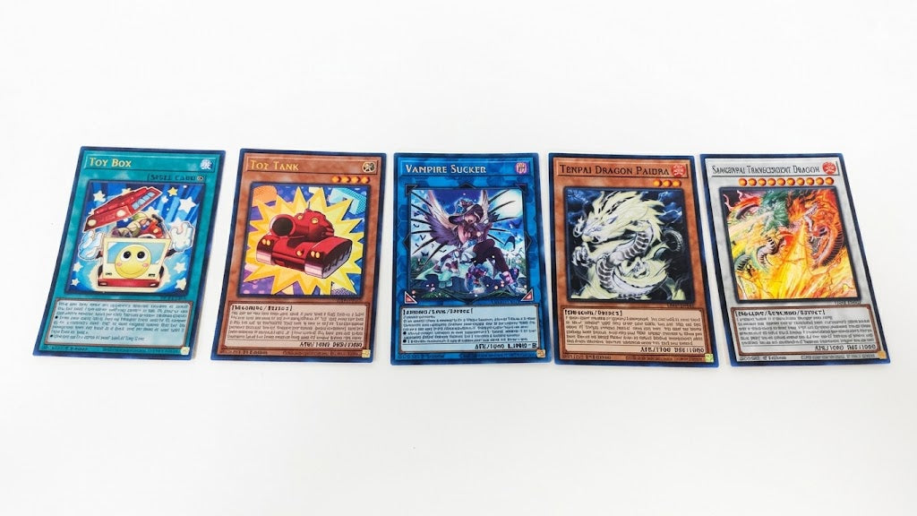 Pack 5 de cartas de entretenimiento.