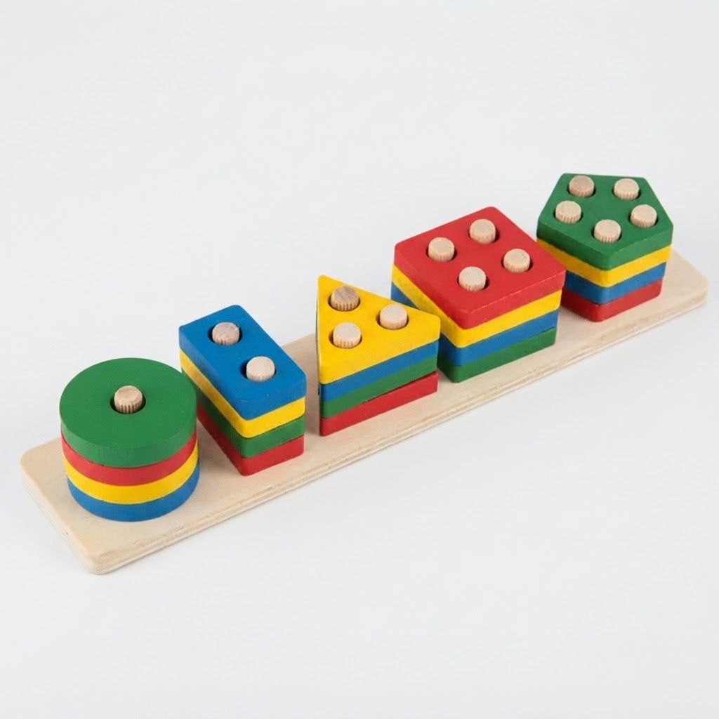 juguete educativo de encastre y apilamiento de madera.
