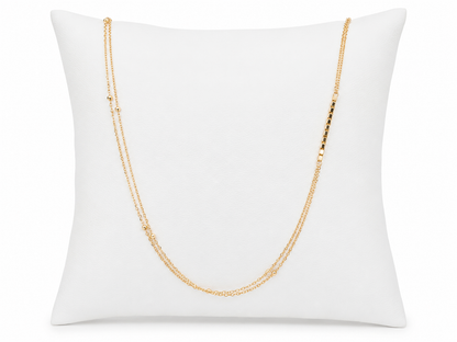 Collar Multicapa Dorado para Mujer con Cadenas Delgadas y Detalles Geométricos Ajustable.
