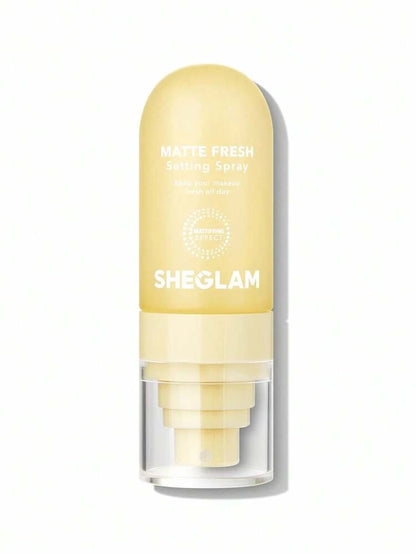 Producto es un fijador de maquillaje SHEGLAM Matte Fresh diseñado para brindar un acabado mate y controlar el brillo.
