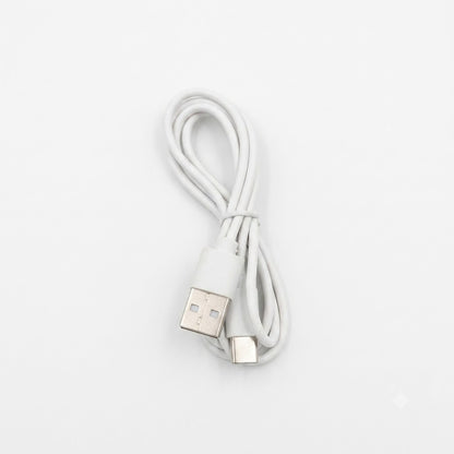 Cable blanco genérico de USB-A a USB-C.