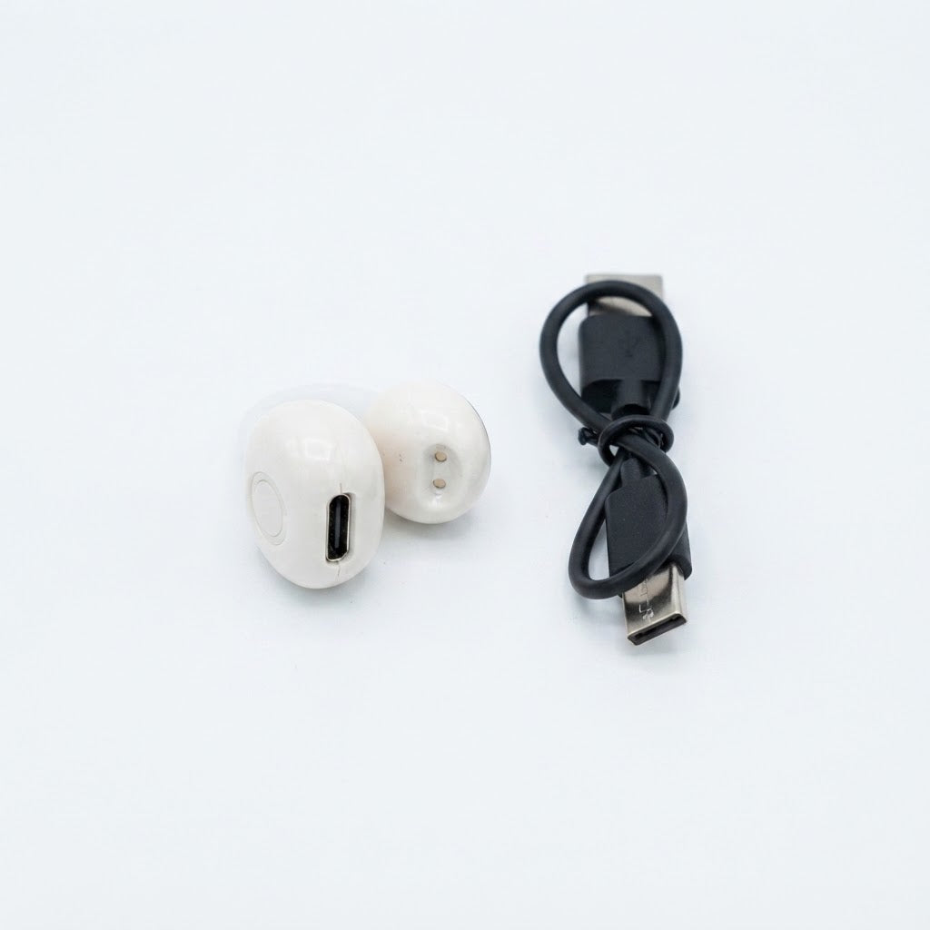 Miniauricular inalámbrico Bluetooth de un solo oído de color blanco.