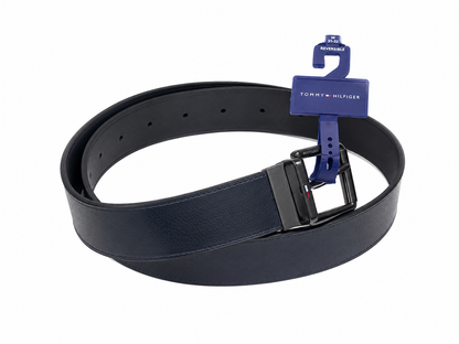 Cinturón Reversible de Vestir en Color Negro y Azul Marino con Hebilla Metálica.