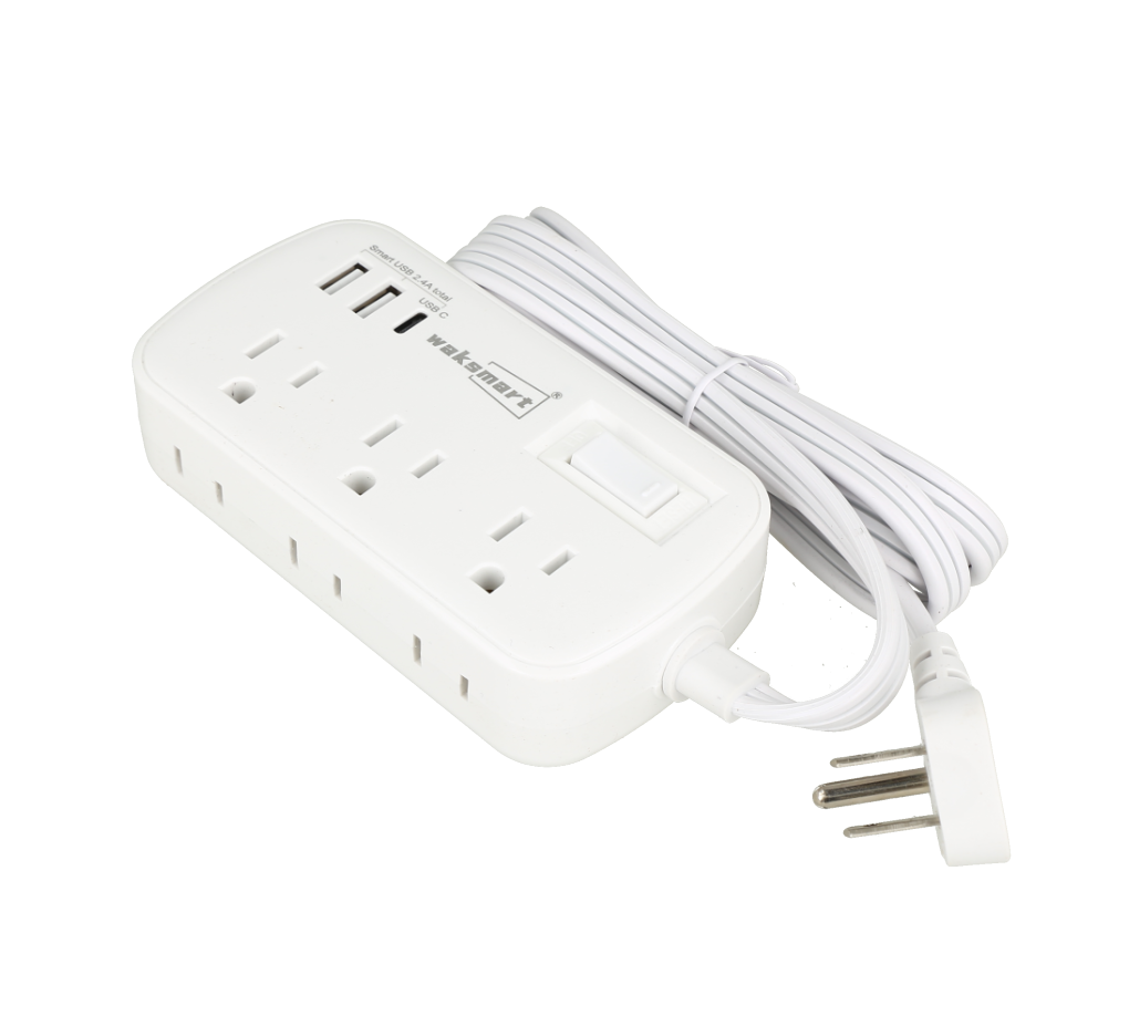 Regleta de enchufes blanca con protección contra sobretensiones y puertos de carga USB