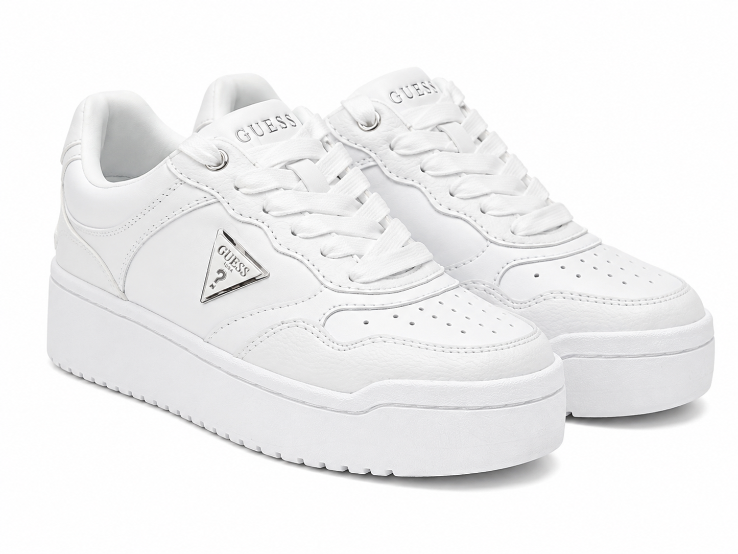 Zapatos deportivos blancos de plataforma con cordones y detalles perforados, talla 5.5.