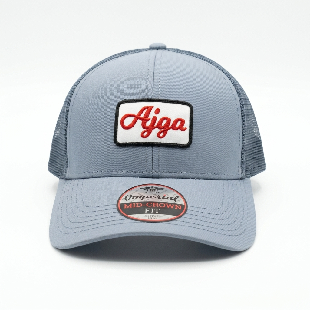 Gorra estilo trucker en color azul