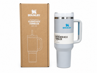 Vaso térmico con asa y pajilla reutilizable de 40 oz color gris claro.