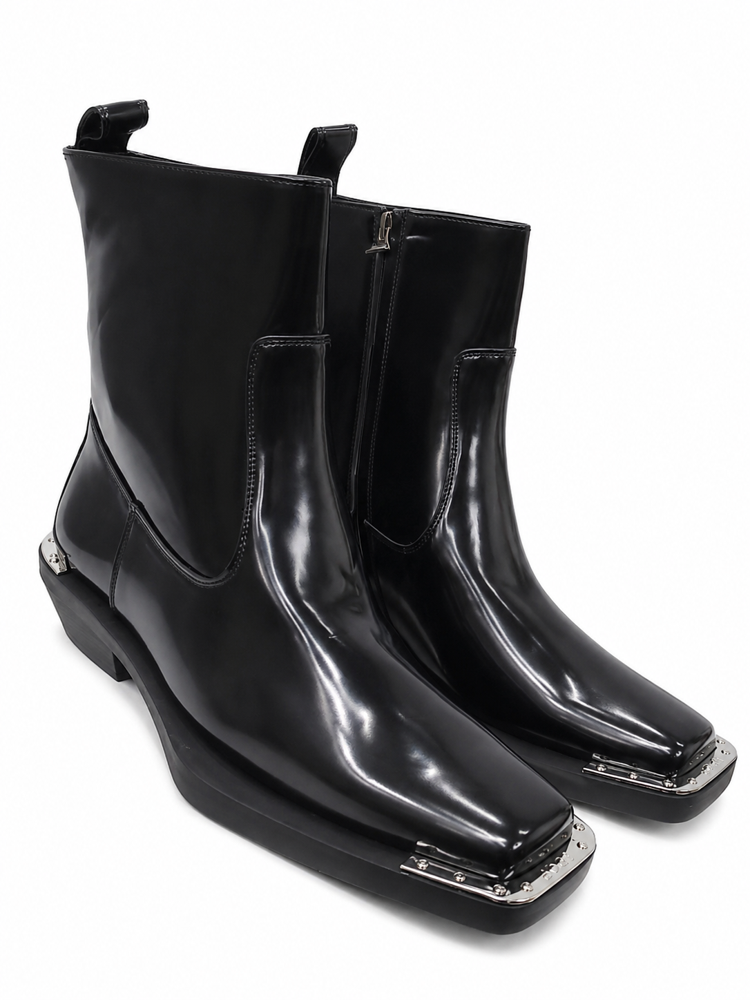 Botas Chelsea Negras de Acabado Brillante con Punta Cuadrada y Detalles Metálicos, Talla 9.5.