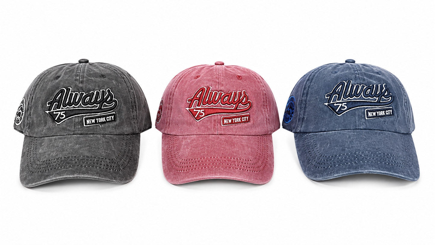 Juego de gorras casuales con visera curva en colores negro, rosa y azul.