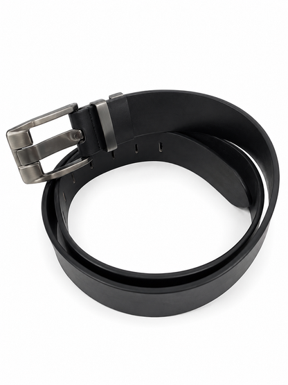 Cinturón Negro para Hombre con Hebilla Metálica Rectangular y Correa Ajustable.