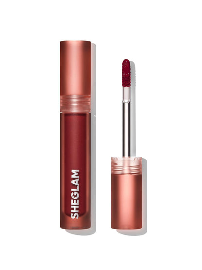 Lápiz labial líquido o tinta de labios de larga duración en tono just smooches.