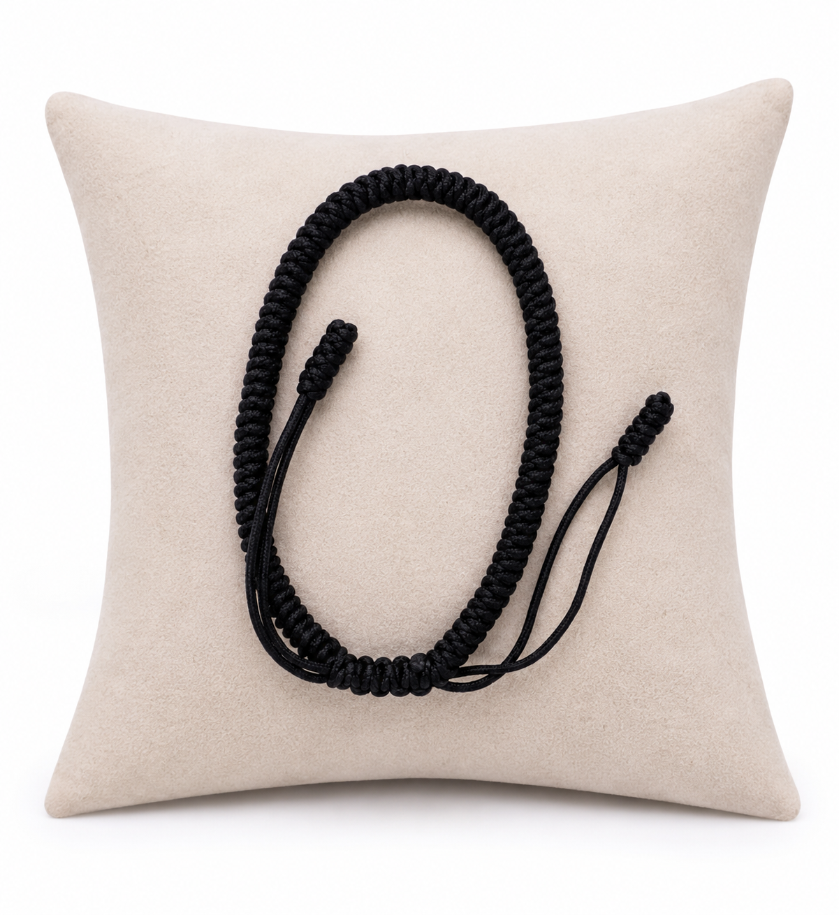 Pulsera Ajustable Trenzada de Cordón Negro.