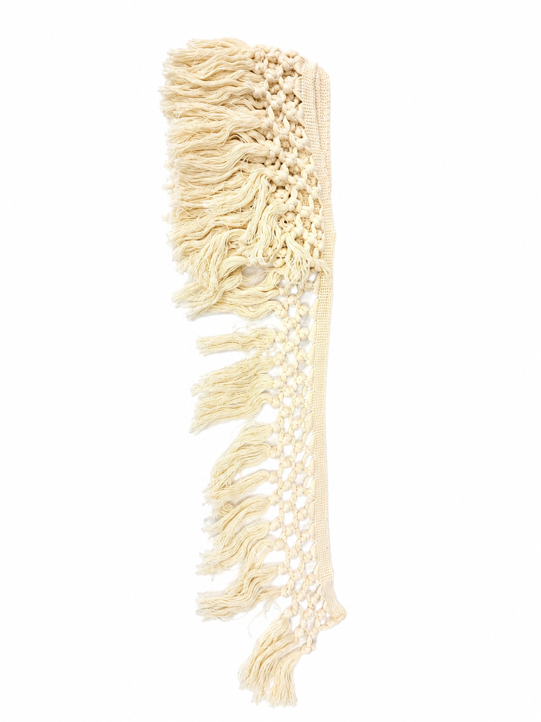 Camino de Mesa Boho de Macramé con Flecos Decorativos en Algodón Color Marfil.