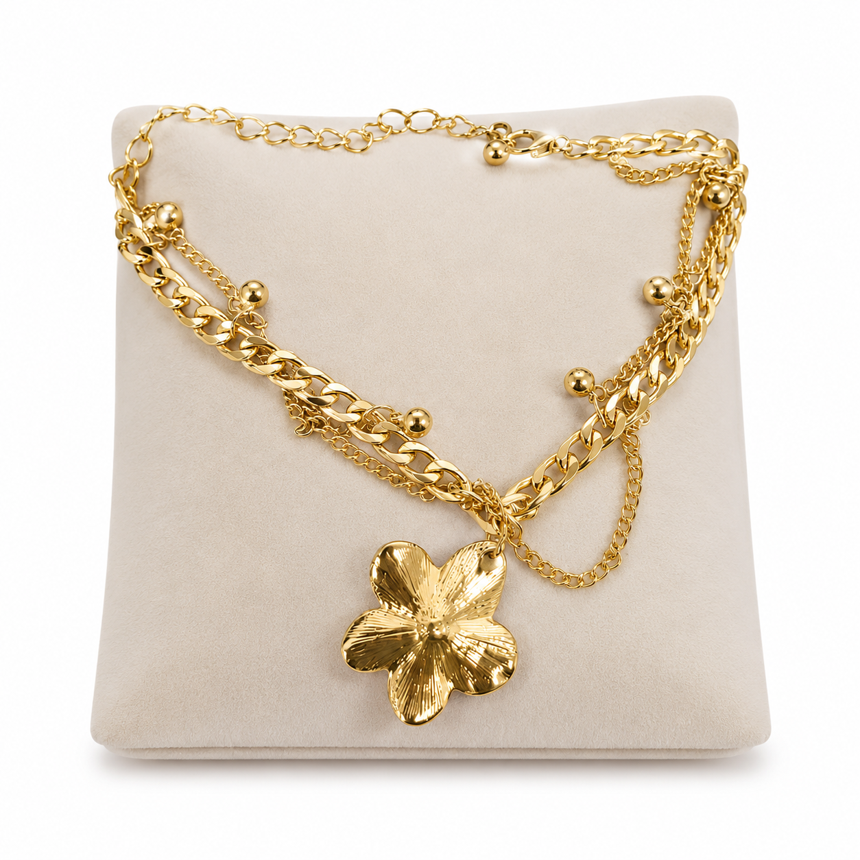 Pulsera Dorado Multicadena con Colgante de Flor y Detalles de Esferas.