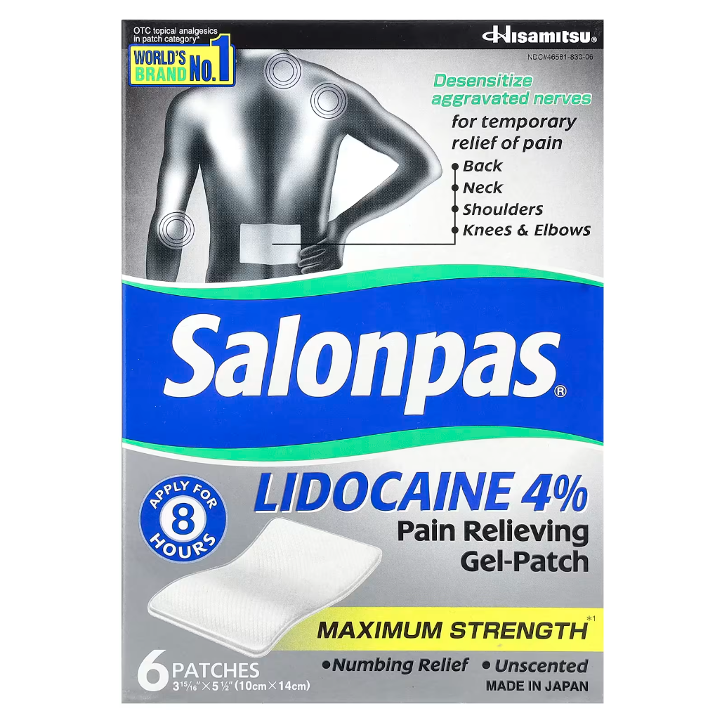 Paquete de parches de gel Salonpas de máxima resistencia para aliviar el dolor.