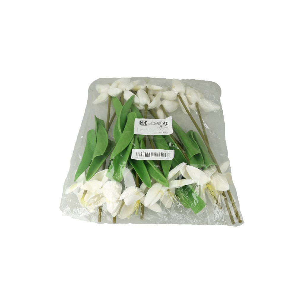 Flores artificales color blanco.