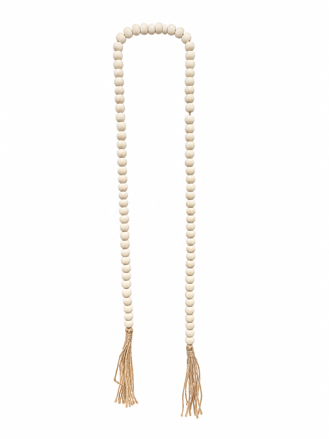 Guirnalda decorativa de cuentas de madera con borlas de yute natural.