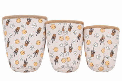 Set de 3 fundas para vasos con estampado floral y diseño de bebidas.