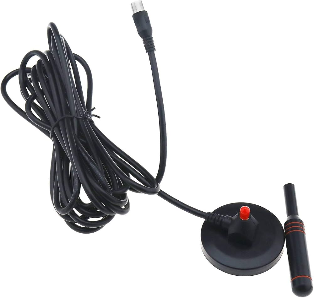 Antena de TV digital portátil con base magnética diseñada para uso interior o exterior.
