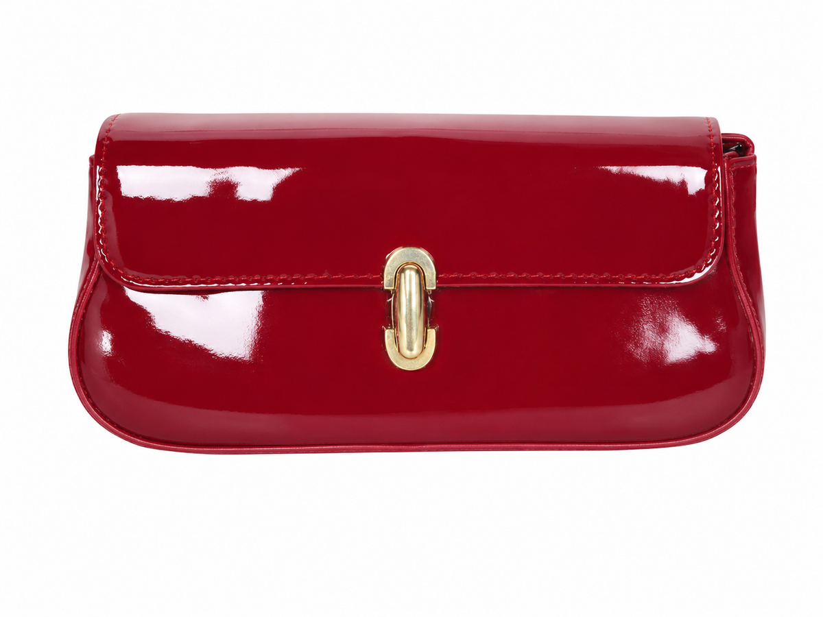 Bolso de mano tipo clutch rojo brillante con cierre metálico dorado.