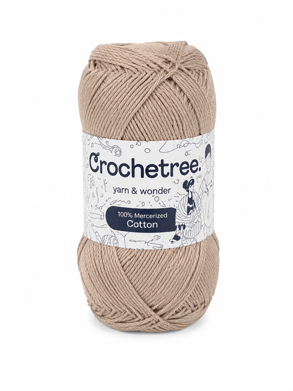 Hilo para crochet de algodón mercerizado en color arena.