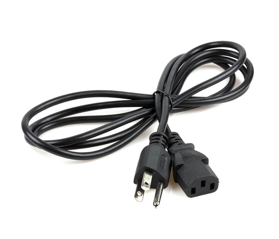 Cable de alimentación universal de 3 clavijas (NEMA 5-15P a IEC 60320 C13) utilizado comúnmente para computadoras, monitores e impresoras.