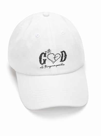Gorra blanca con visera curva y diseño gráfico negro con mensaje inspirador.