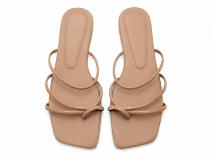 Sandalias planas de tiras color café talla 36.