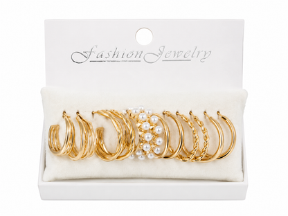 Set de Aretes de Aro con Perlas y Acabado en Color Dorado para Mujer.
