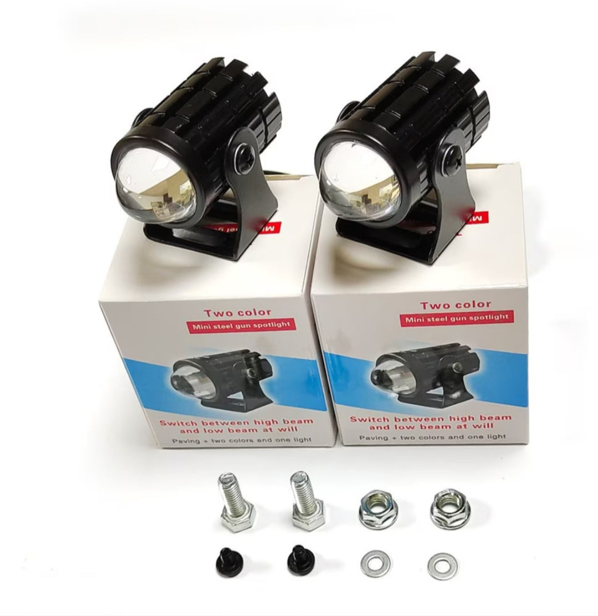Par de faros LED auxiliares de dos colores con luz alta y baja ajustable.