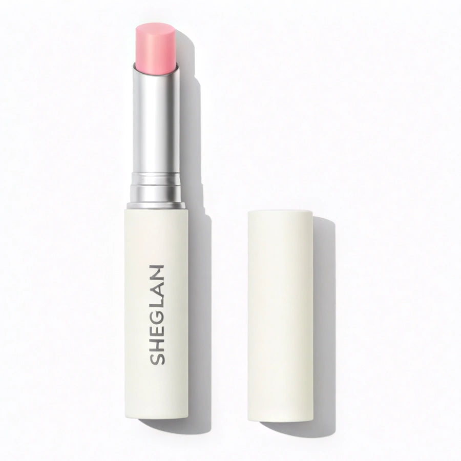 Bálsamo labial nutritivoen tono rosa 02 Pink se adapta al pH y temperatura de tus labios para un color personalizado.