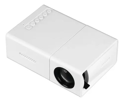 Mini proyector LED portátil, a menudo conocido como modelo YG300, diseñado para cine en casa o uso al aire libre.