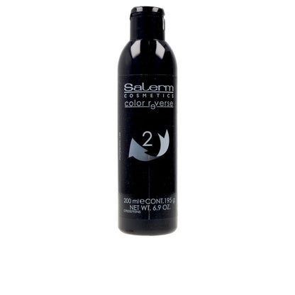 Eliminador de color diseñado para eliminar tintes de oxidación artificiales sin alterar el color natural del cabello.