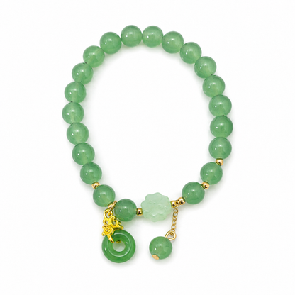 Pulsera Elástica de Cuentas Verdes con Colgantes Decorativos.