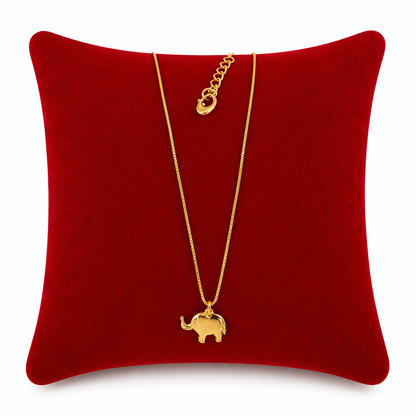 Collar con Colgante de Elefante en Acero Inoxidable Color Dorado.